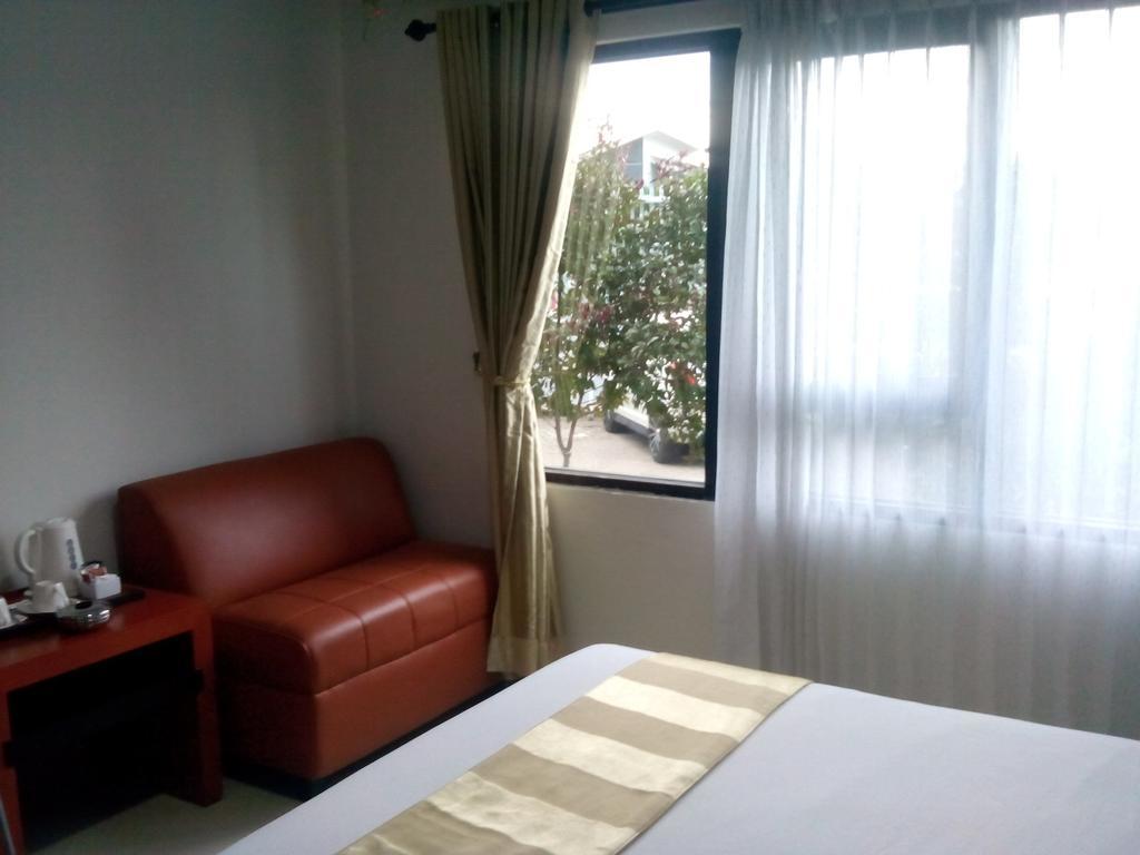 Hotel Grand Karawang Indah Kamer foto