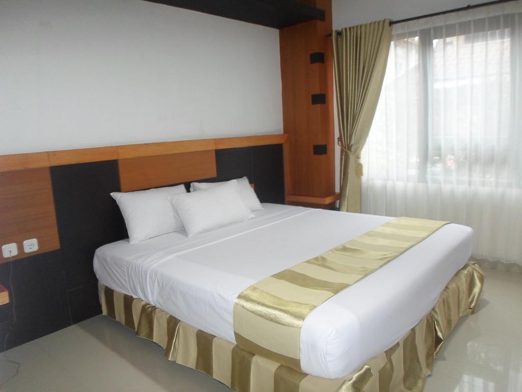 Hotel Grand Karawang Indah Kamer foto